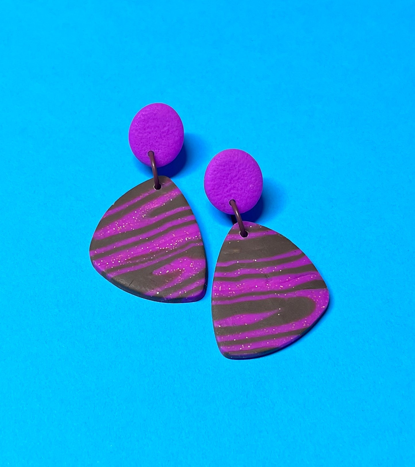 Braun-pinke Ohrringe, handgemacht