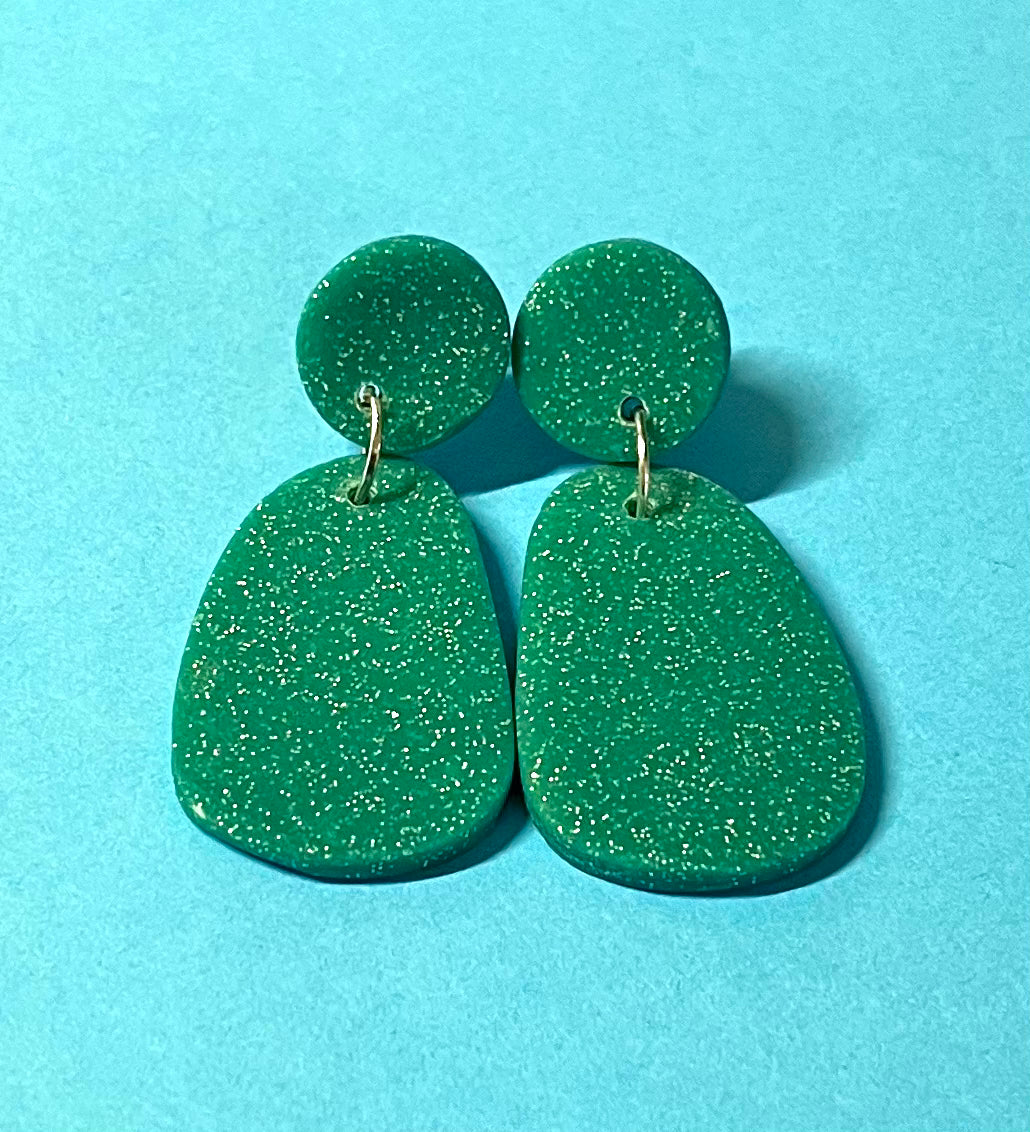 Glitzerohrringe, grün, handgemacht
