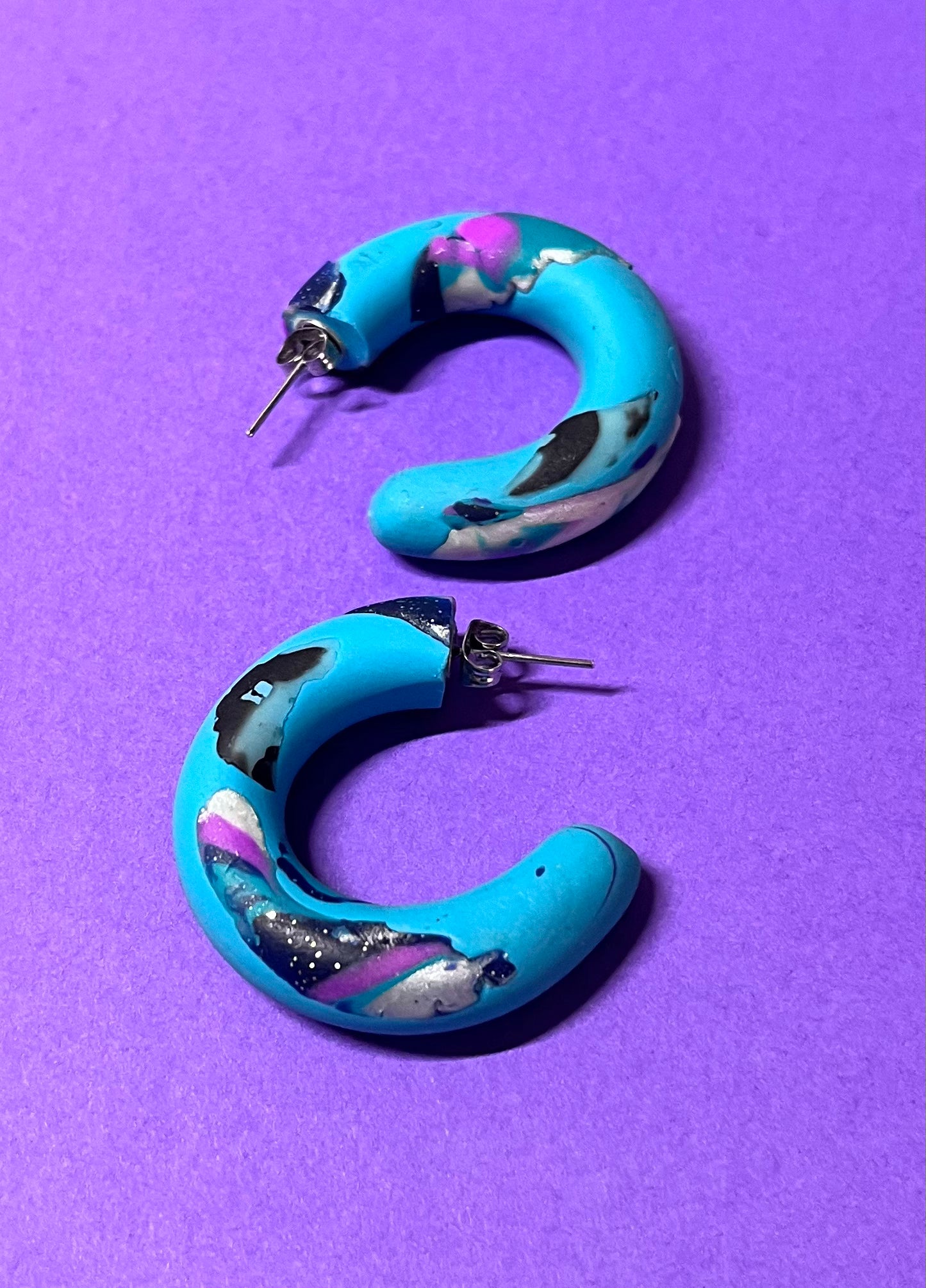 Creolen in türkis bunt