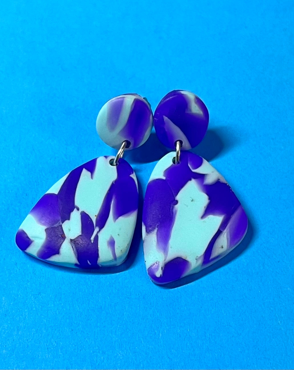 Handgemachte kleine Ohrringe, perfekt zu jedem Outfit