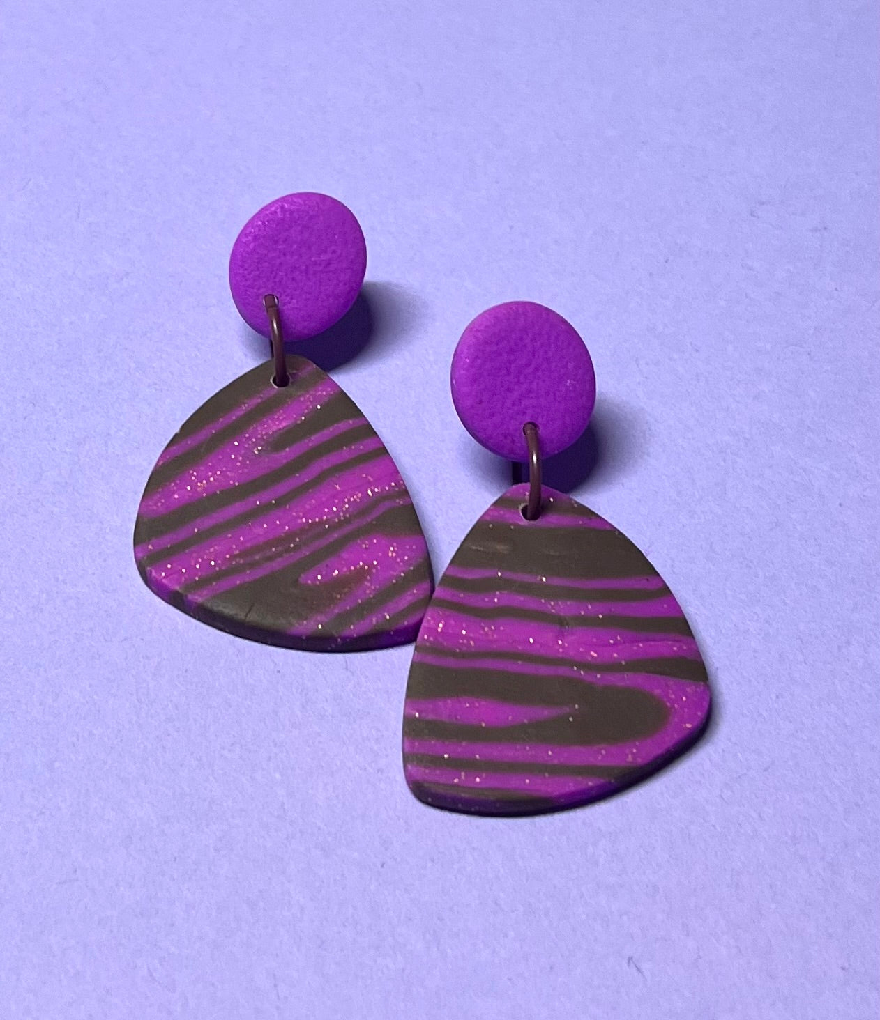 Braun-pinke Ohrringe, handgemacht