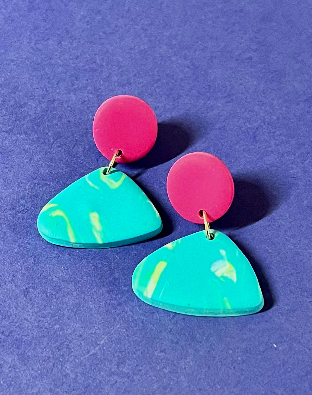 Kleine, handgemachte Ohrringe, sehr leicht und schön