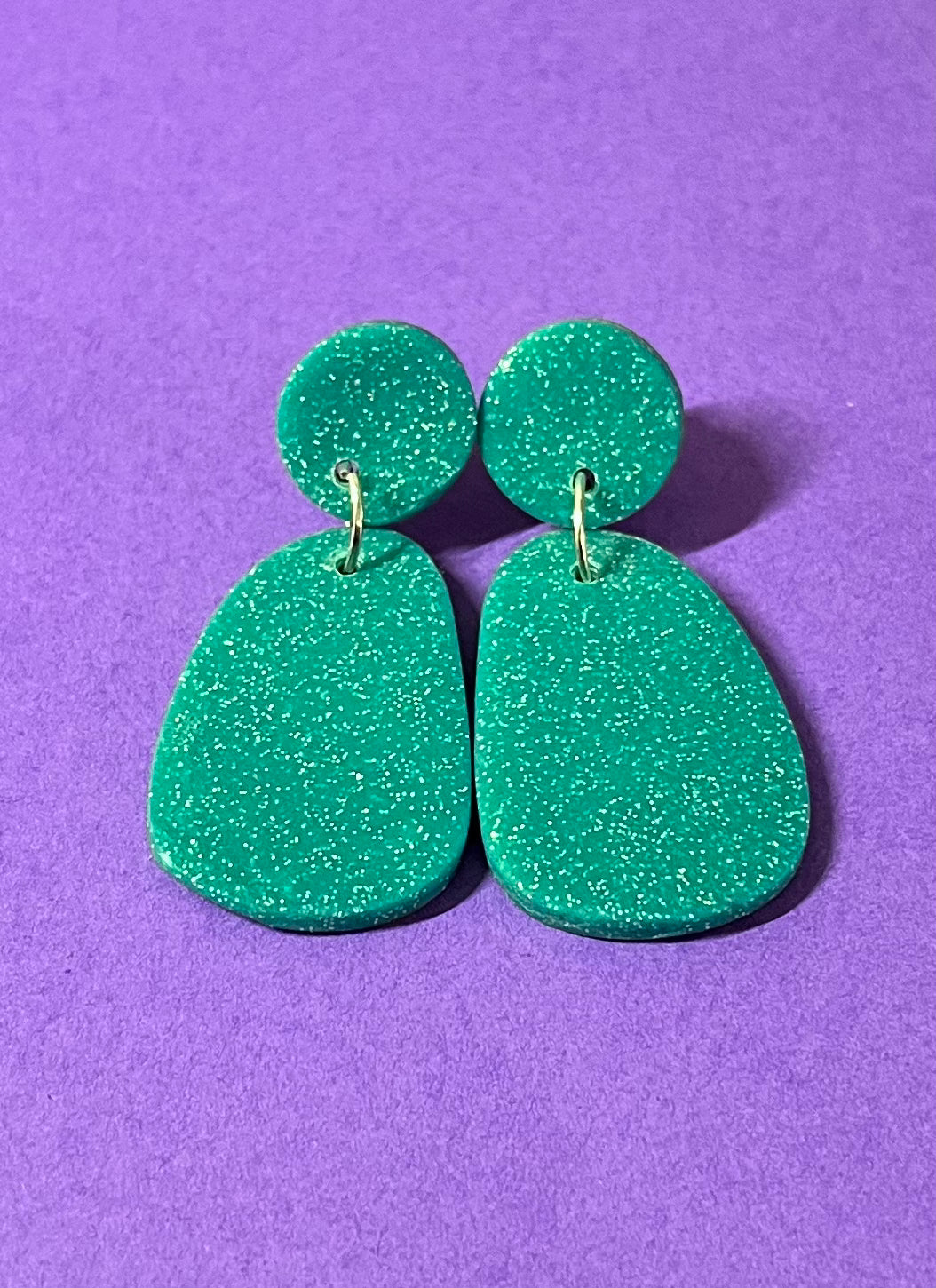 Glitzerohrringe, grün, handgemacht