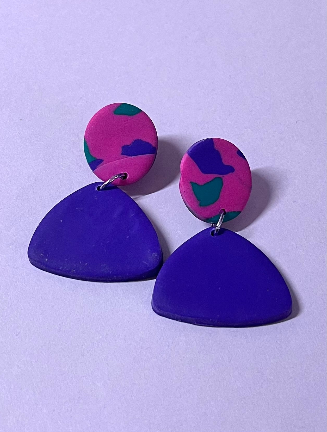 lilafarbene Ohrringe, handgemacht, leicht zu tragen,