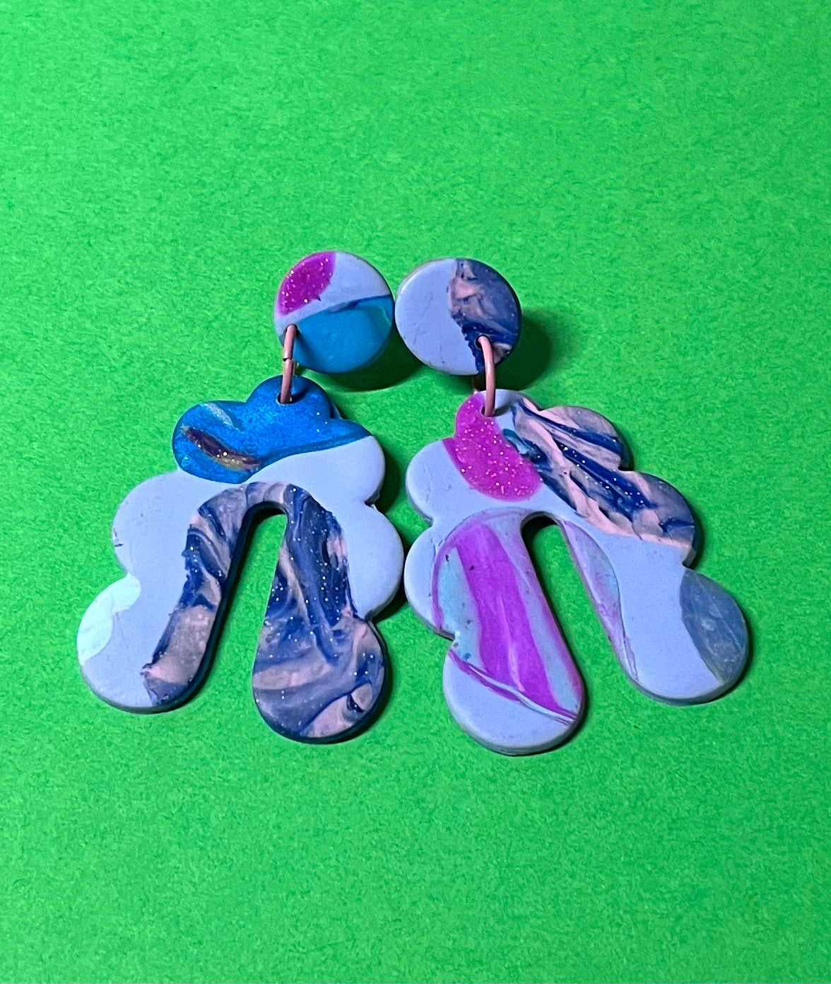 Statement Ohrringe, bunt, violet und verschiedene Farben