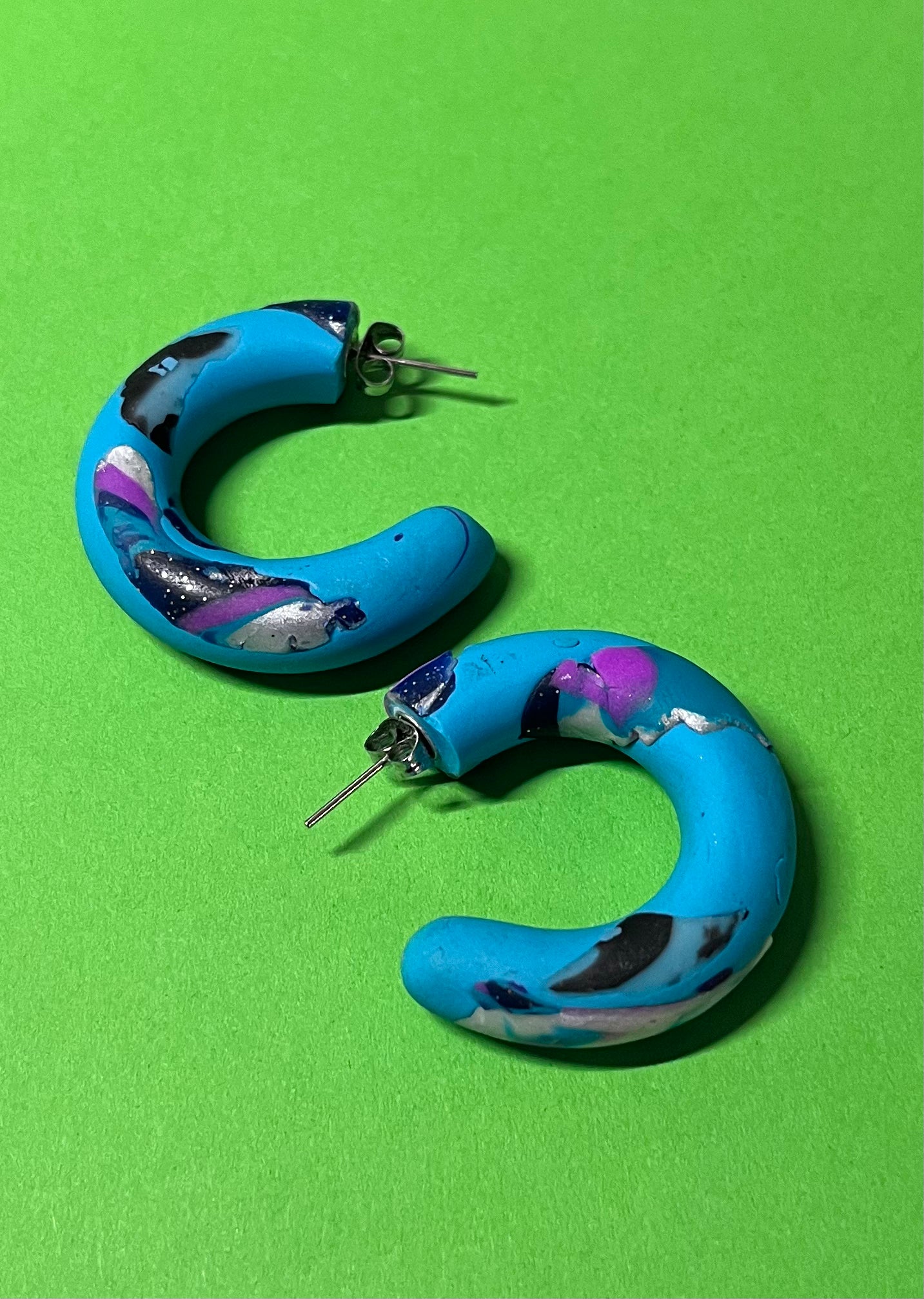 Creolen in türkis bunt