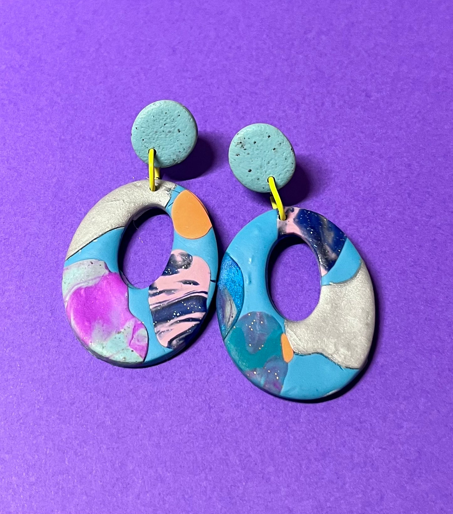 Bunte, auffällige Ohrringe aus Polymer Clay, handgemacht in Berlin