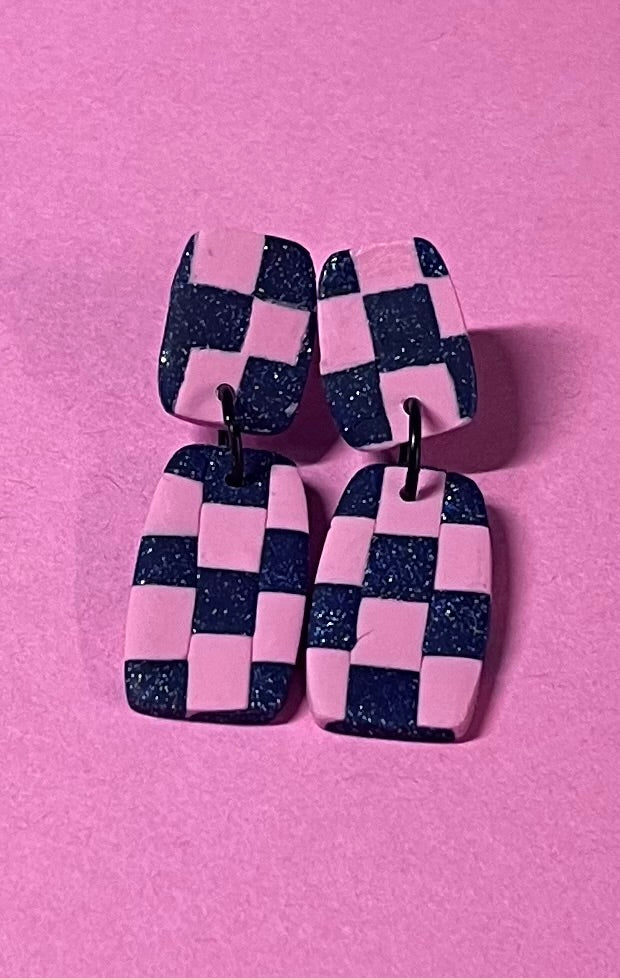 Bunte, handgemachte Ohrringe aus Polymer Clay für einen fröhlichen Akzent